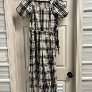 Ivy City Co Jumpsuit / Romper